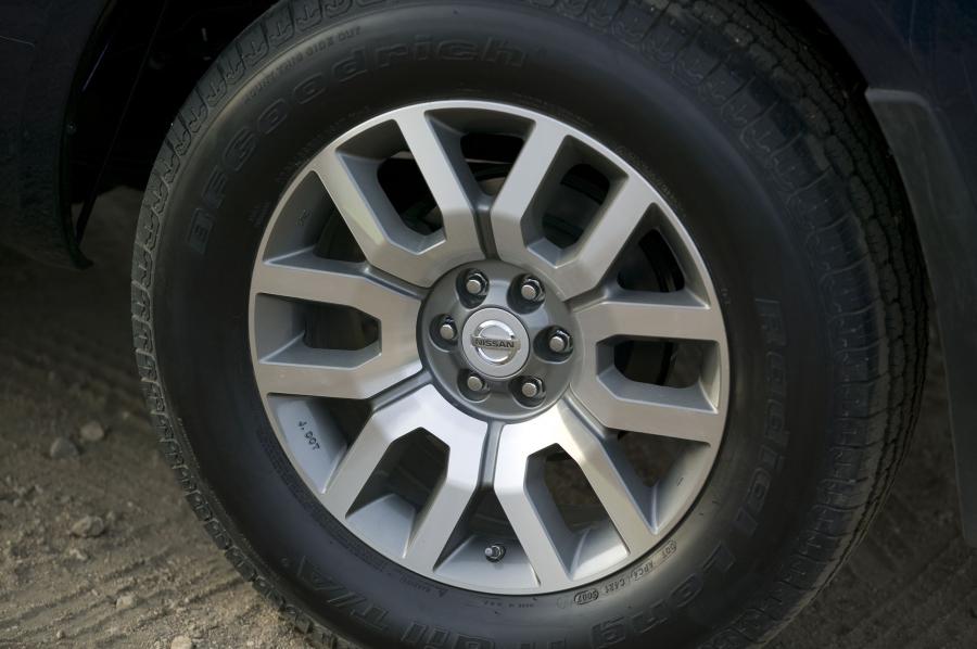  Nissan Frontier 2009 года  (фото 7 из 65)